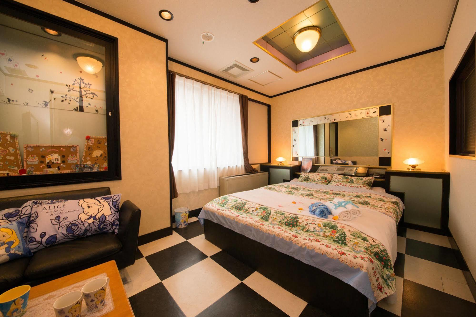 Hotel Candy Hall (Adults Only) Осака Экстерьер фото