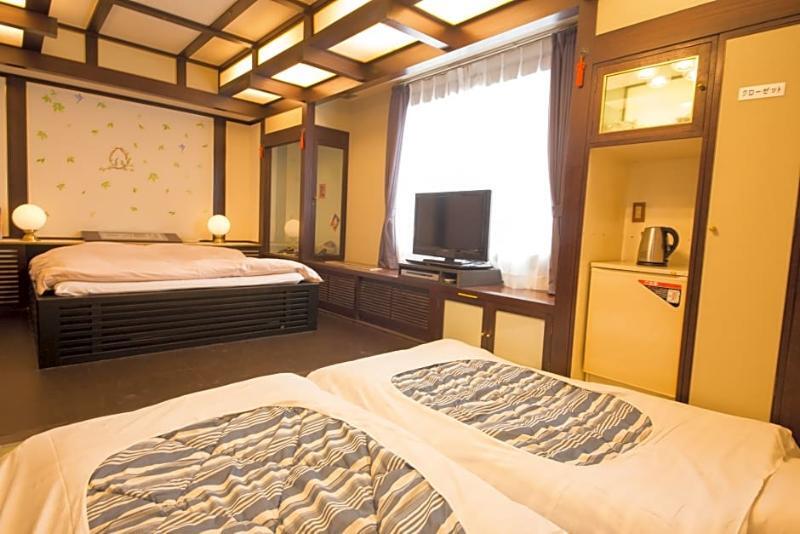 Hotel Candy Hall (Adults Only) Осака Экстерьер фото
